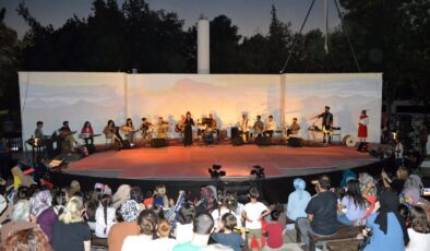 Uluslararası Uçan Halı Çocuk Festivali konserle sona erdi