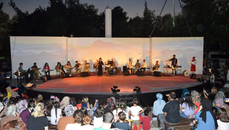 Uluslararası Uçan Halı Çocuk Festivali konserle sona erdi