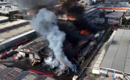 Kayseri Organize Sanayi’de Keçe Fabrikasında büyük yangın