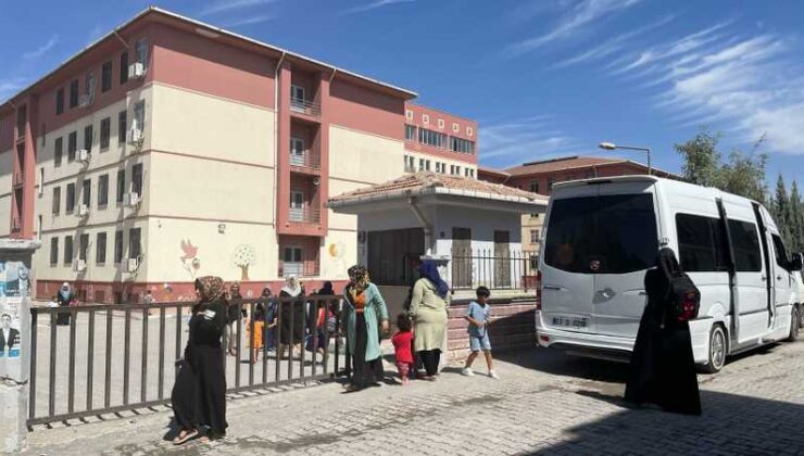 Gıda zehirlenmesi şüphesiyle 6 öğrenci hastaneye kaldırıldı
