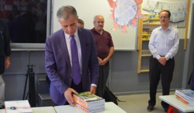 81 ilde ücretsiz ders kitapları öğrencilere ulaştırılıyor