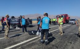 Van-Erciş kara yolunda feci kaza: 2 ölü, 4 yaralı