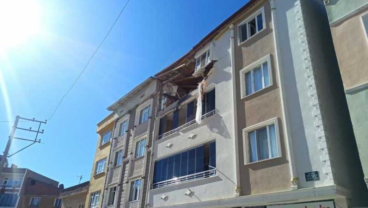 Doğalgaz patlaması Suşehri’nde evi harabeye çevirdi, 1 yaralı