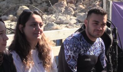 Van Gölü’nün derinliklerinde sürpriz evlilik teklifi