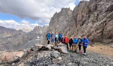 Çekyalı turistler Yüksekova’nın doğal güzelliklerine hayran kaldı