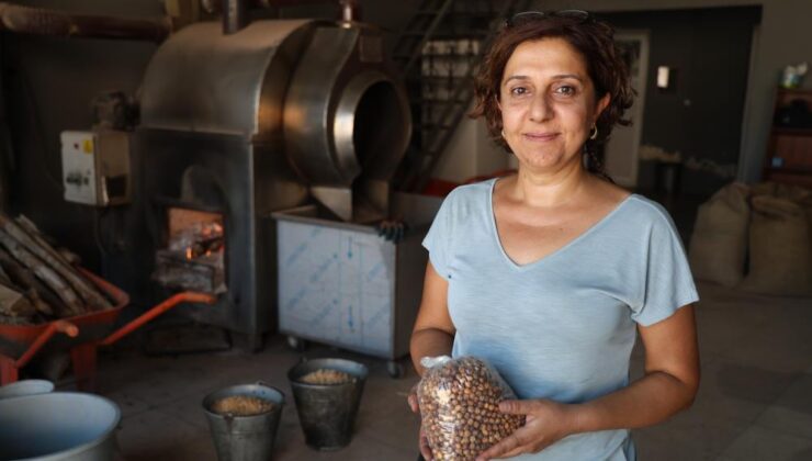Depremzede anne, devraldığı tesiste yılda 70 ton leblebi üretiyor