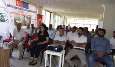 Dicle’deki çiftçilere biyoteknik mücadele eğitimi verildi