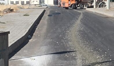 Diyarbakır’da beton yığınları sürücüleri çileden çıkardı