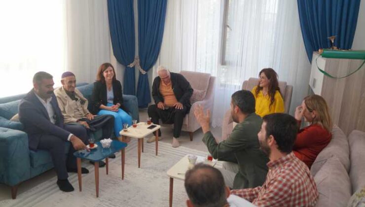 Diyarbakır’da yağmur suyu hattını açan vatandaşa büyük takdir