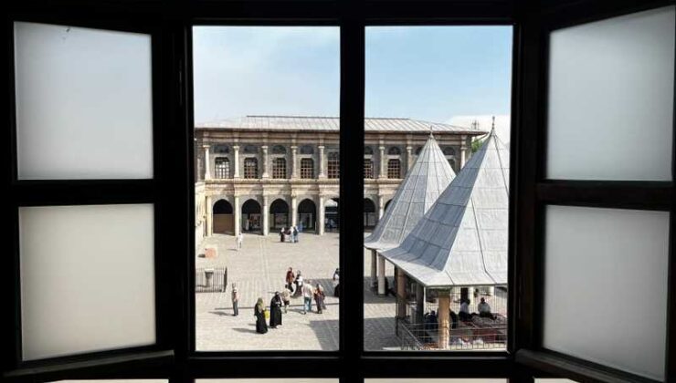Diyarbakır’ın tarihi dokusu turistleri büyülüyor