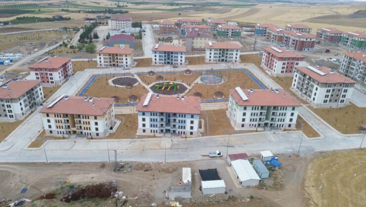 Ekinözü’nde deprem konutları tamamlandı, teslim başladı