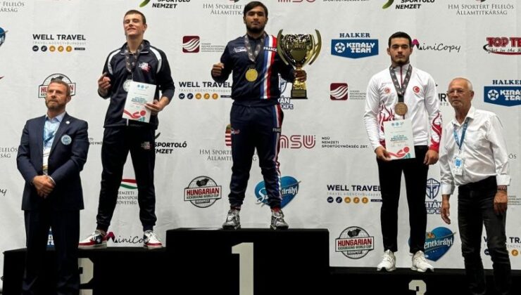 Elazığlı sporcular Dünya Kick Boks Şampiyonası’ndan 2 madalya ile döndü