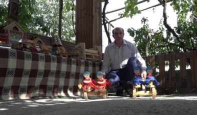 Emekli gardiyan 36 yıldır ahşaptan süs eşyaları yapıyor