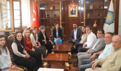 Eş Başkanlar Bucak ve Hatun, Sebahat Tuncel’i ağırladı