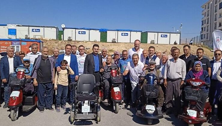 Gurbetçilerden Adıyaman’da 50 engelliye akülü araç desteği