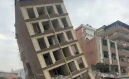 8 katlı bina iş makinesinin dokunuşuyla yıkıldı