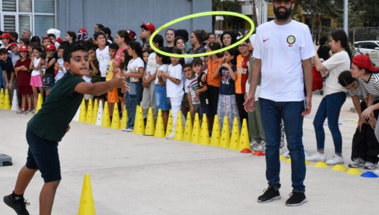 Rezan Gençlik Merkezi renkli etkinliklerle açılış yaptı