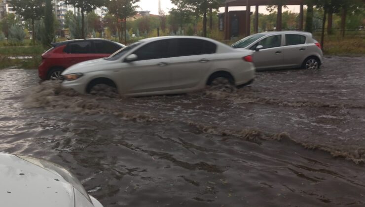 Diyarbakırda sel:Cadde ve sokaklar sular altında