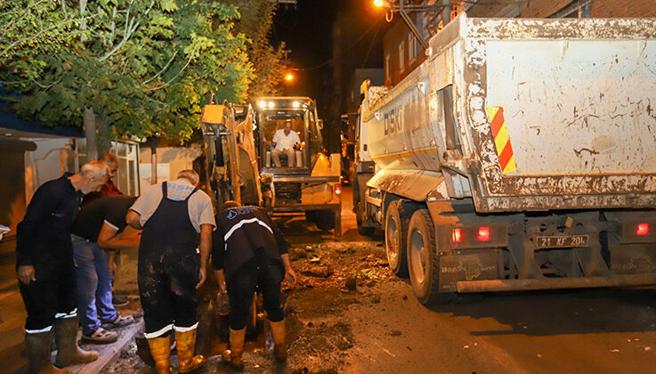 DİSKİ, Fatih Caddesi’nde saniyede 10 litre fiziki su kaçağı tespit etti