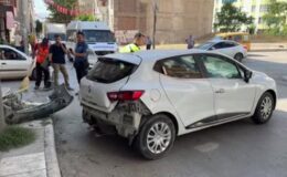 İki otomobil çarpıştı: bir kişi yaralandı