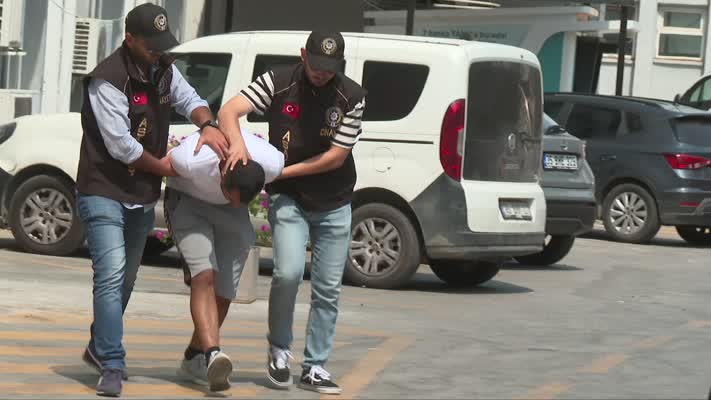 2 kişiyi öldürüp bir kişiyi ağır yaralayan zanlı adliyede