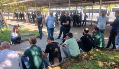 Koşuyolu parkında taziye çadırı için bekleyiş sürüyor!
