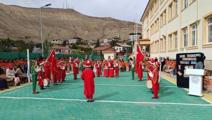 Malatya’da ilkokul öğrencileri mehteran takımı kurdu