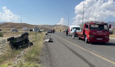 Minibüs ile ATV çarpıştı, 1 kişi öldü, 1 kişi yaralandı