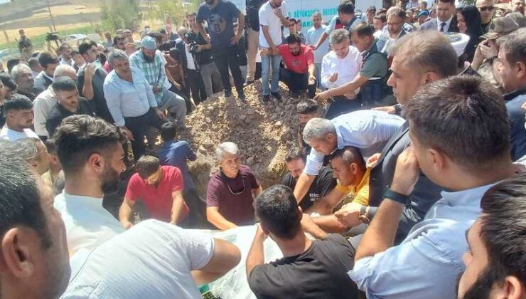 Diyarbakır’da Hüzünlü Veda: Narin Güran Köy Mezarlığına Defnedildi