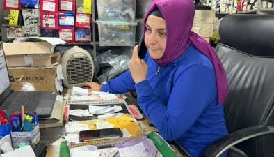 Oto sanayiye olan merakı Sevim Topal’ı mesleğinde ustalaştırdı