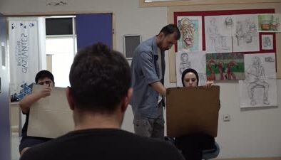 Resimle hayata tutundu, öğretmen oldu