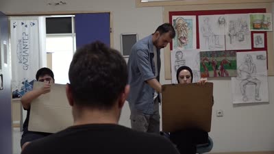 Resimle hayata tutundu, öğretmen oldu