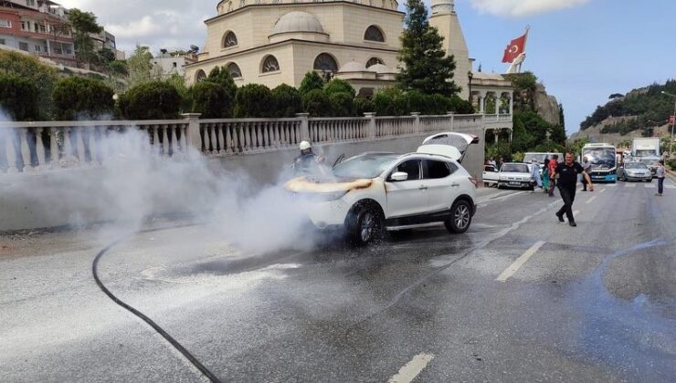 Seyir halindeki cipin motoru alev aldı