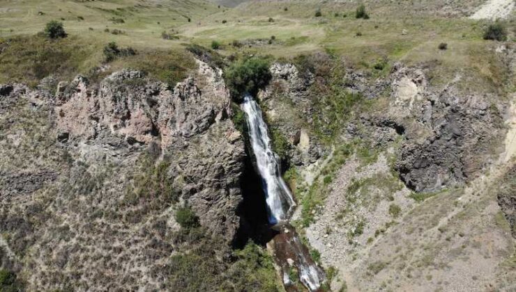 Susuz Şelalesi turizme kazandırılmayı bekliyor, doğal güzellik büyülüyor