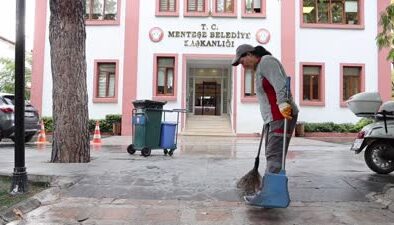 Temizlik işçisi kadının üniversite hayali gerçek oldu