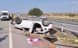Trafik kazasında polis çift hayatını kaybetti, 2 çocukları yaralandı