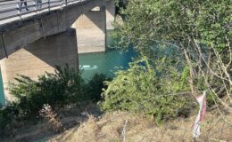 Tunceli’de araç baraj gölüne uçtu, 4 kişilik aile kurtarıldı