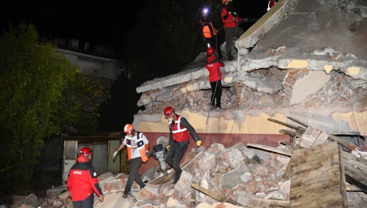 Tunceli’de gerçeği aratmayan deprem tatbikatı gerçekleştirildi