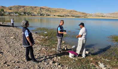 Van’da amatör balıkçılar denetlendi, küçük balıklar suya bırakıldı