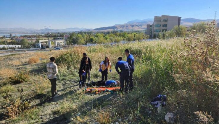 Van’da otomobil kontrolden çıktı: 3 kişi yaralandı