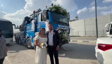 Vinç operatörü damat, gelini vinçle nikaha götürdü