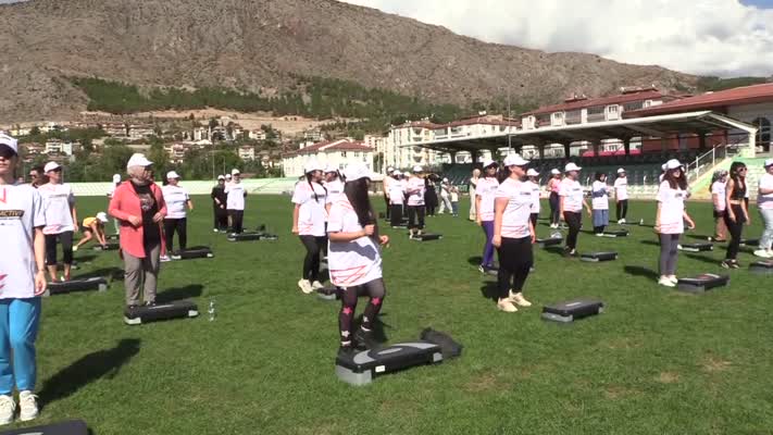 Zumba ve Step Festivali coşkuyla tamamlandı