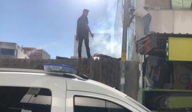 Ahşap büfede çıkan yangın vatandaşlar tarafından söndürüldü