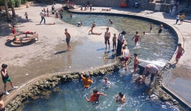 Serinleme Durağı Anzele Havuzu, Son Sıcak Günlerini Yaşıyor