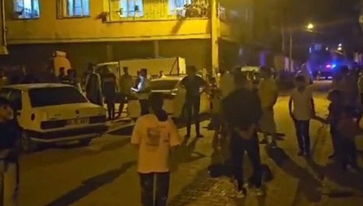 Otomobil, evinin önünde oturan kadına çarptı