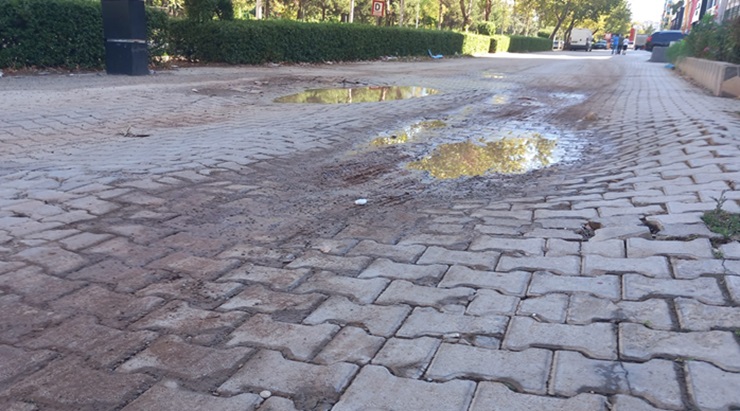 Diyarbakır’da bozuk parke yollar sorun oluşturuyor