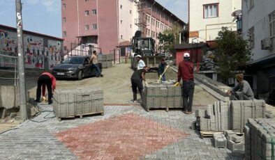Kulp ilçesinde cadde ve sokaklar onarılıyor