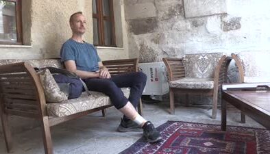 Sahipsiz köpeğin saldırdığı turist yaralandı