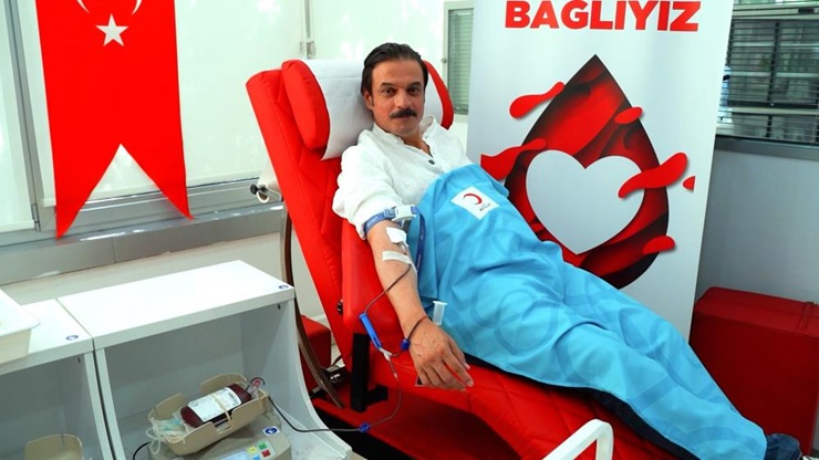 Ünlü oyunculardan Kızılay’ın kan bağışı kampanyasına destek sürüyor
