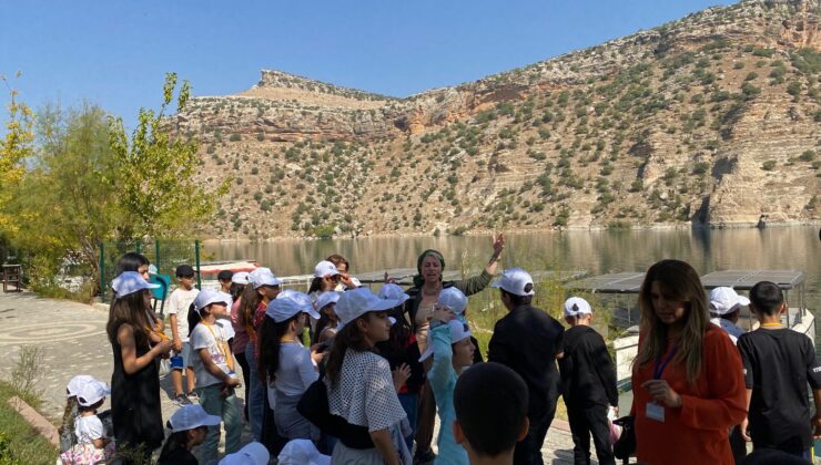 Ben û Sen’deki öğrenciler Eğil ilçesinin tarihi yerlerini gezdi